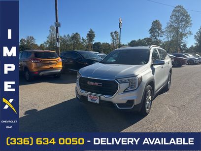 Used 2022 GMC Terrain SLE w/ Driver Convenience Package