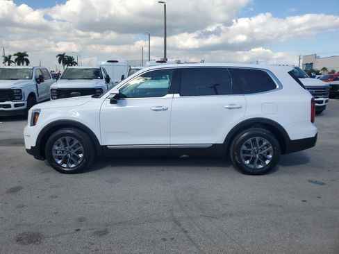Used 2024 Kia Telluride LX image 8