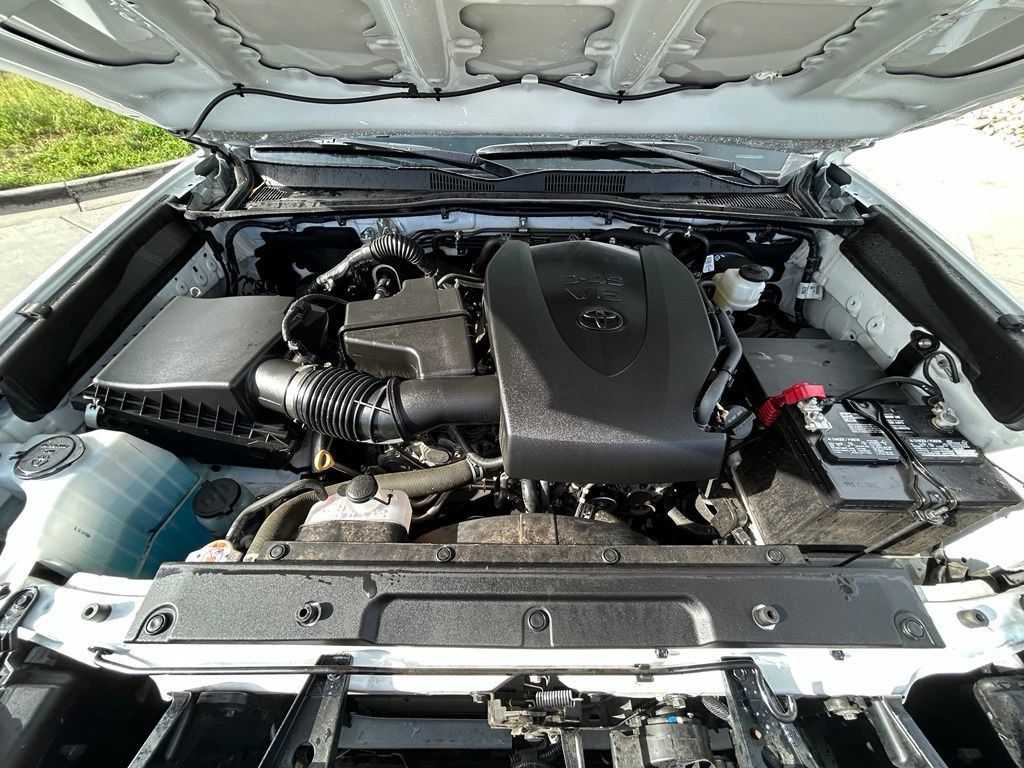 Used 2023 Toyota Tacoma SR5 AWD/4WD image 34