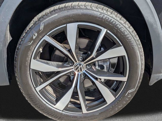 Certified 2026 Volkswagen Atlas SEL Premium R-Line AWD/4WD image 10