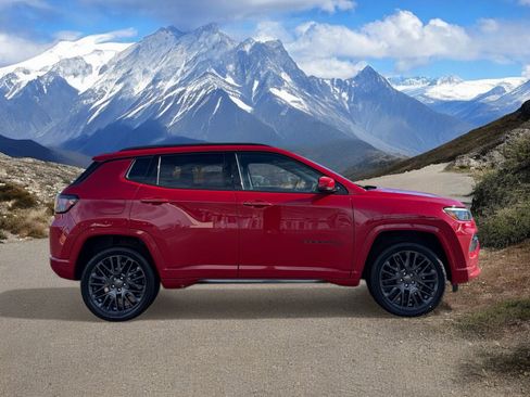 Used 2022 Jeep Compass Limited w/ (RED) Package image 6