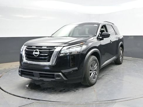 Used 2025 Nissan Pathfinder SV AWD/4WD image 6