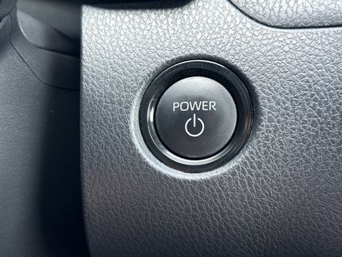 Used 2025 Toyota Camry SE image 26