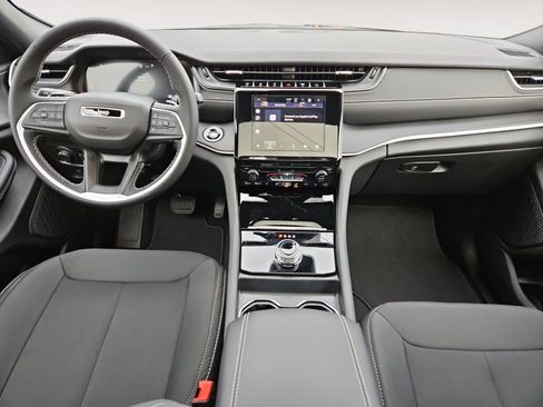 New 2025 Jeep Grand Cherokee L Laredo AWD/4WD image 10