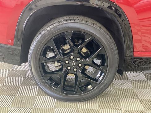 Certified 2024 Chevrolet Traverse RS w/ LPO, Floor Liner Package AWD/4WD image 40