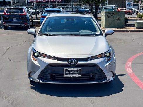 Used 2023 Toyota Corolla LE w/ LE Premium Package FWD image 6