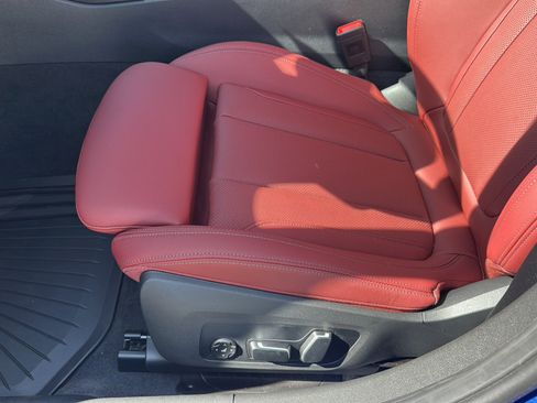 New 2026 BMW 330i Sedan w/ M Sport Package image 12