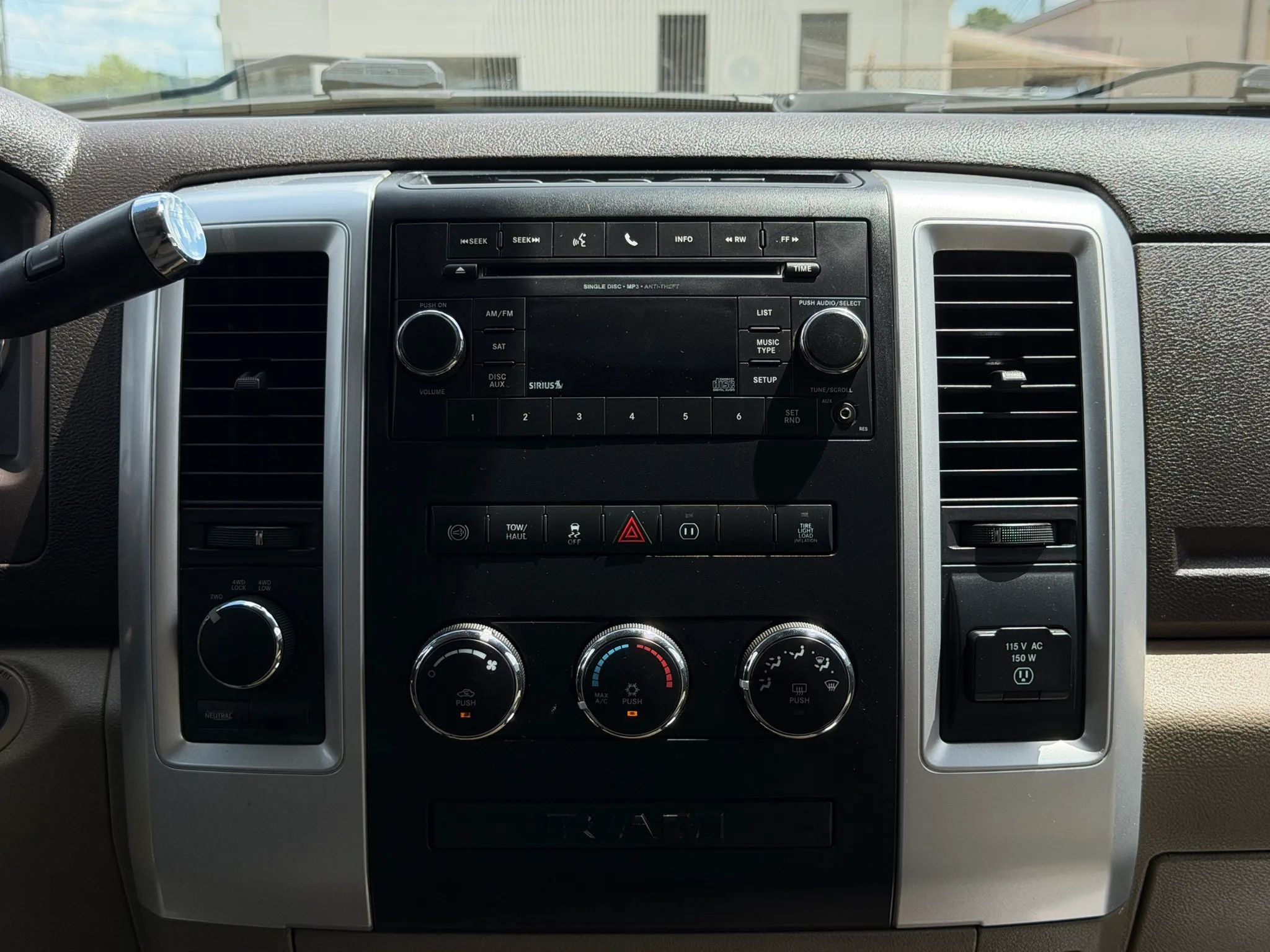 Used 2012 RAM 2500 SLT w/ Luxury Group AWD/4WD image 37