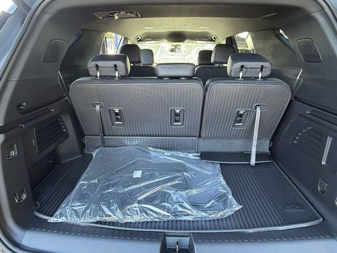New 2026 Chevrolet Traverse LT image 10