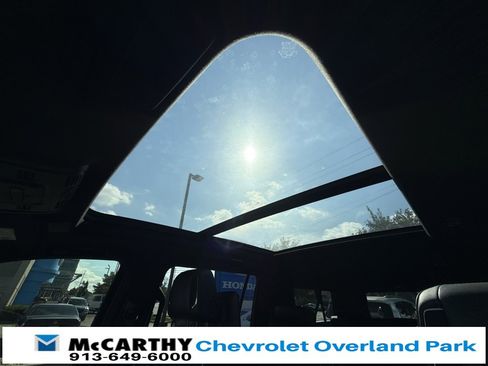 Used 2021 Cadillac Escalade ESV Premium Luxury w/ LPO, Illumination Package image 12