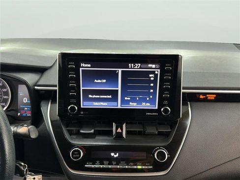 Used 2021 Toyota Corolla LE FWD image 18