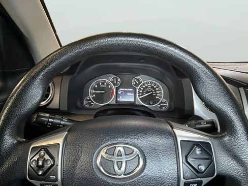 Used 2015 Toyota Tundra SR5 w/ SR5 Upgrade Package AWD/4WD image 29