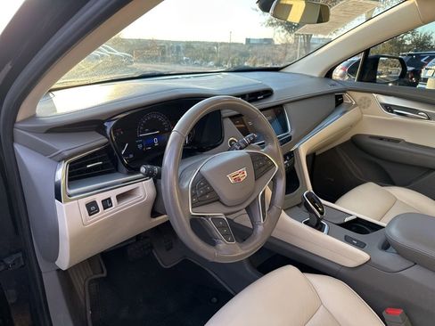 Used 2019 Cadillac XT5 Luxury image 26