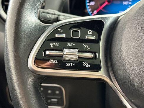 Certified 2022 Mercedes-Benz GLB 250 4MATIC image 31