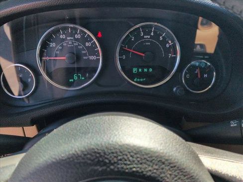 Used 2018 Jeep Wrangler Unlimited Sahara image 11