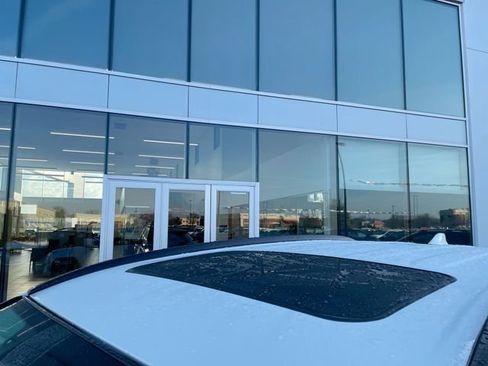 Used 2020 Toyota RAV4 Limited image 9