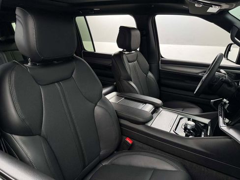 New 2025 Jeep Wagoneer L Series II w/ Premium Group I image 22