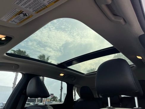 New 2025 INFINITI QX50 Luxe w/ Accent Package image 12