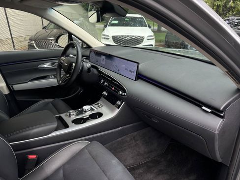 Used 2026 Genesis GV70 2.5T Advanced AWD/4WD image 9