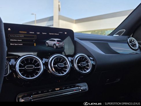 Used 2023 Mercedes-Benz GLA 35 AMG 4MATIC image 17