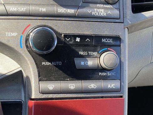 Used 2009 Toyota Venza FWD image 26