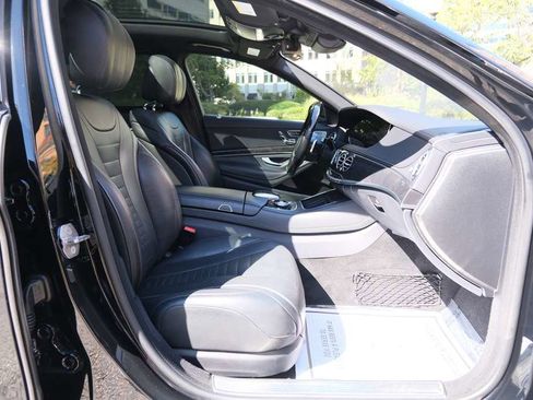 Used 2019 Mercedes-Benz S 560 4MATIC Sedan image 39