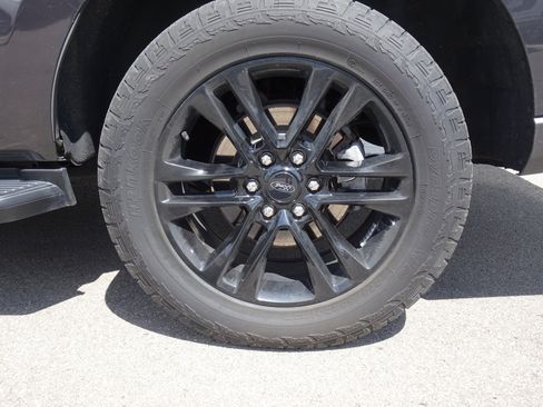 Used 2024 Ford Expedition Max XLT AWD/4WD image 4