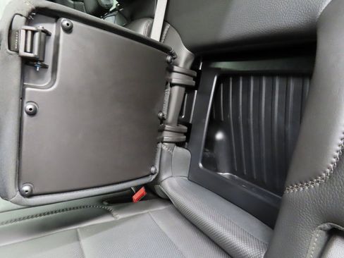 Used 2024 GMC Sierra 3500 Denali w/ Denali Reserve Package image 76