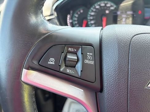 Used 2019 Chevrolet Trax LT w/ Driver Confidence Package AWD/4WD image 24
