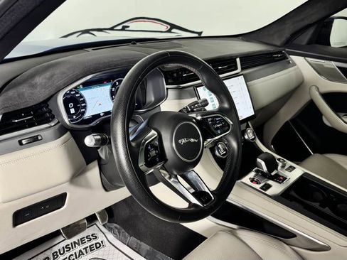 Used 2022 Jaguar F-PACE SVR AWD/4WD image 16
