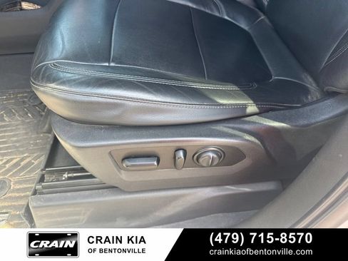 Used 2020 Chevrolet Silverado 1500 LT Trail Boss AWD/4WD image 17