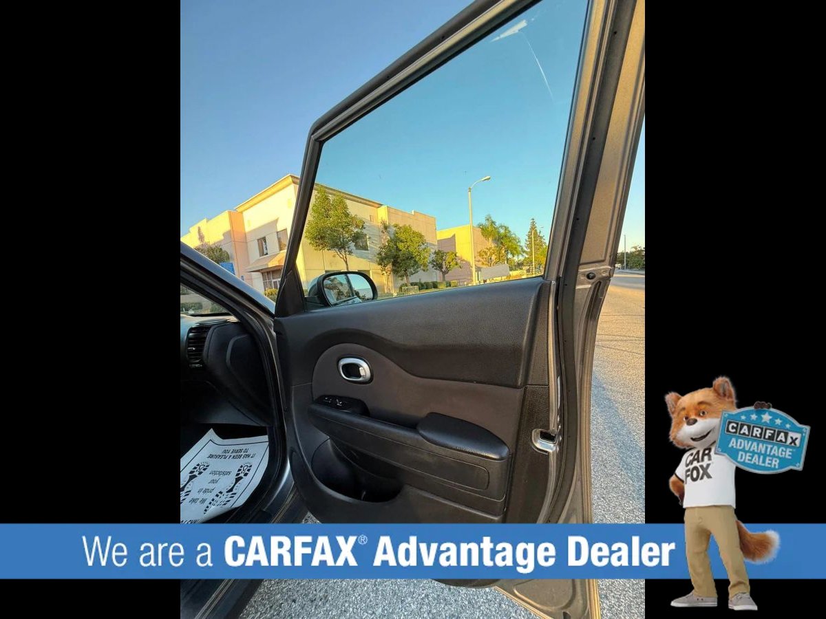 Used 2018 Kia Soul FWD image 30