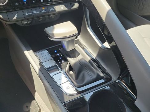 Used 2023 Hyundai Elantra SEL w/ Convenience Package FWD image 25