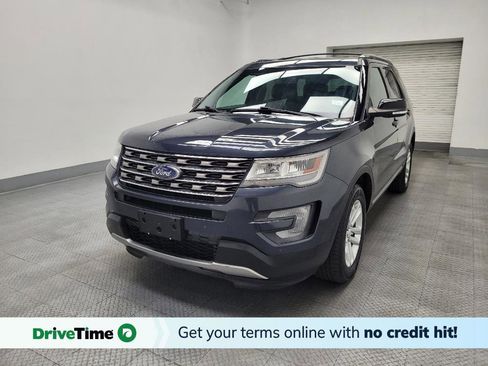 Used 2017 Ford Explorer XLT w/ Equipment Group 202A FWD image 1