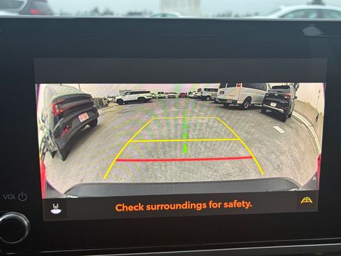 Used 2025 Toyota Camry LE image 17