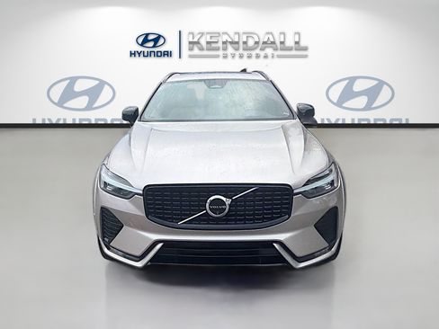 Used 2024 Volvo XC60 B5 Ultimate AWD/4WD image 2
