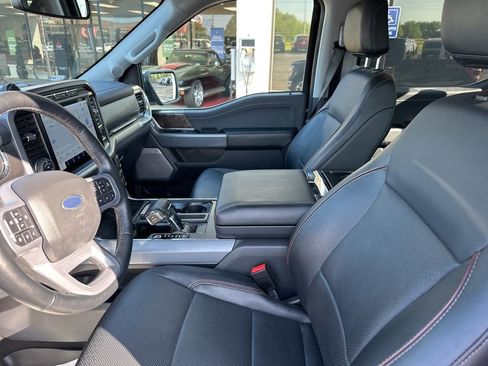 Used 2022 Ford F150 Lariat w/ Max Trailer Tow Package image 5