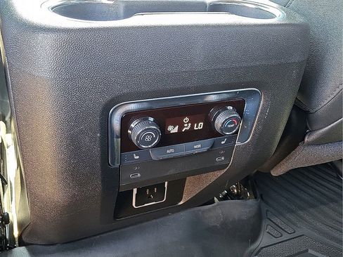 Used 2025 Chevrolet Tahoe Z71 w/ Comfort Package AWD/4WD image 18