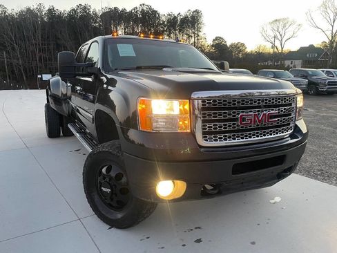 Used 2013 GMC Sierra 3500 Denali image 23