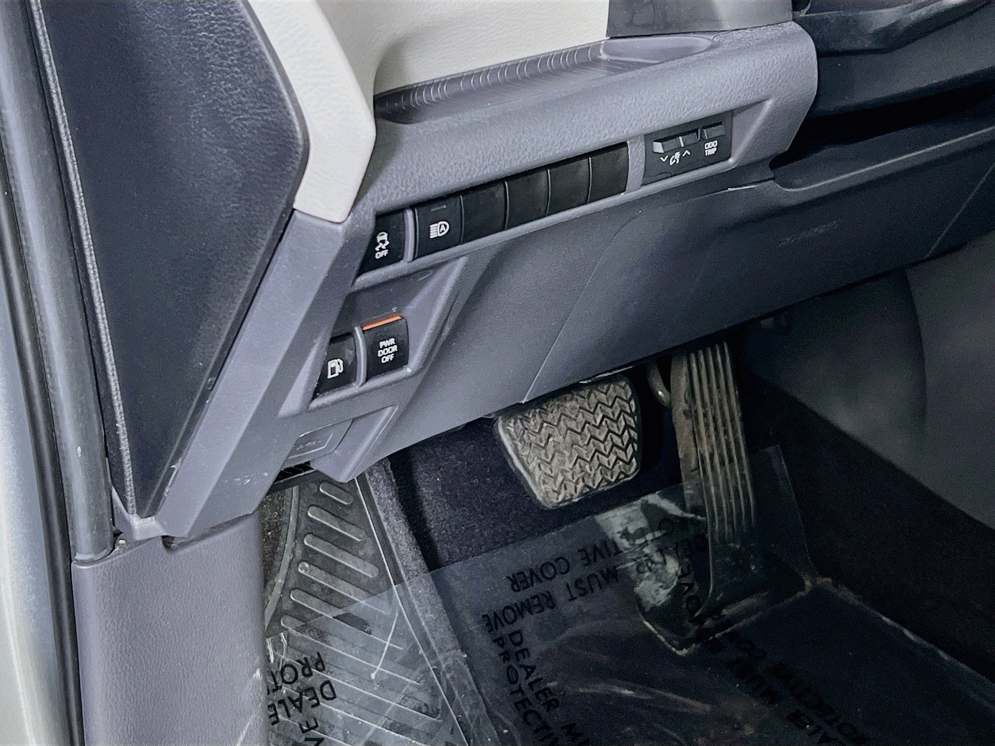 Used 2024 Toyota Sienna XLE FWD image 10