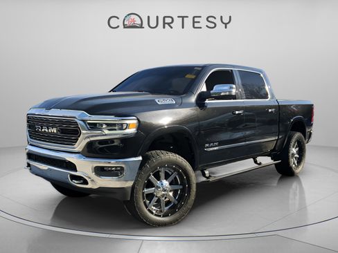 Used 2021 RAM 1500 Limited image 1