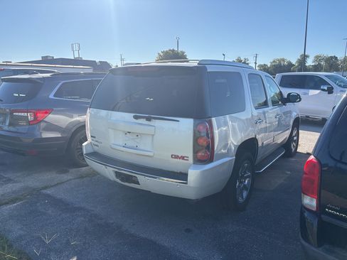 Used 2011 GMC Yukon Denali image 6