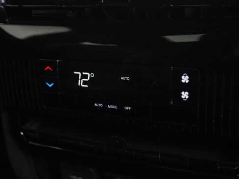 Used 2024 Jeep Wagoneer Series II AWD/4WD image 18
