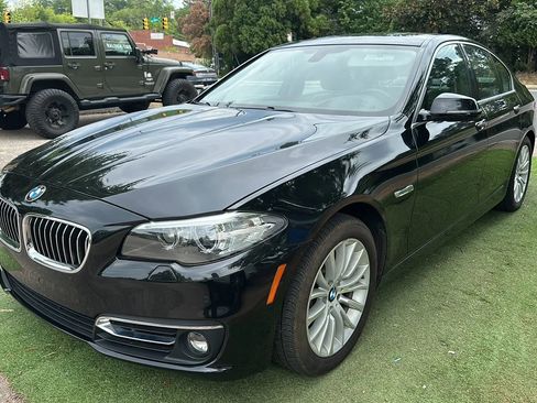 Used 2014 BMW 528i xDrive Sedan AWD/4WD image 3