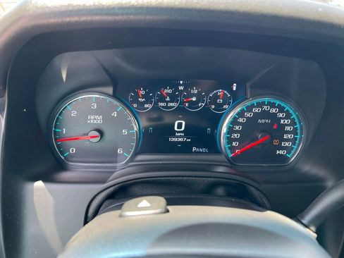 Used 2019 Chevrolet Suburban Premier w/ Premier Plus Edition AWD/4WD image 52