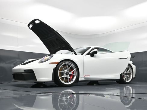 Certified 2024 Porsche 911 GT3 RWD image 33