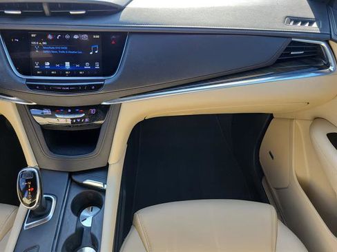 Used 2018 Cadillac XT5 FWD w/ LPO, Wheel Lock Package image 17