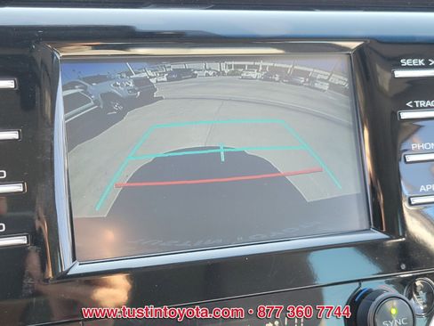 Certified 2018 Toyota Camry SE image 20