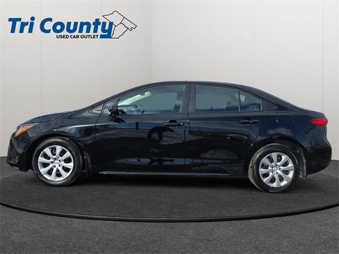 Certified 2025 Toyota Corolla LE image 5