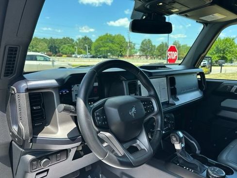 Used 2023 Ford Bronco Outer Banks AWD/4WD image 16